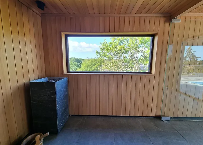 Seaside Garden Blue * Свиноуйсьце